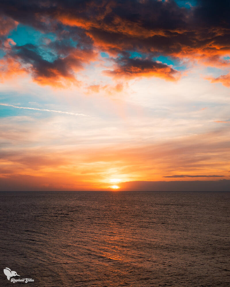 Un coucher de soleil sur la mer des Caraïbes.